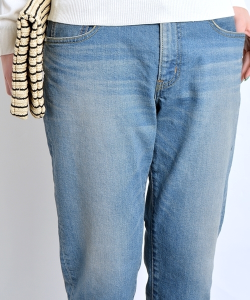 SHIPS（シップス）の「★★ユーズドウォッシュデニムテーパードパンツ◇（デニムパンツ・レディース・インディゴブルー・MEDIUM/SMALL/LARGE）」の2枚目の写真