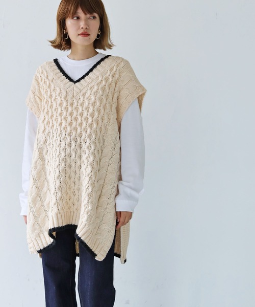 HER CLOSET（ハークローゼット）の「【shemoshelly】ケーブルBIGニットベスト（ベスト・レディース・マスタード/ブラック×ホワイト/ネイビー×ホワイト/ベージュ×ブラック・M）」の12枚目の写真