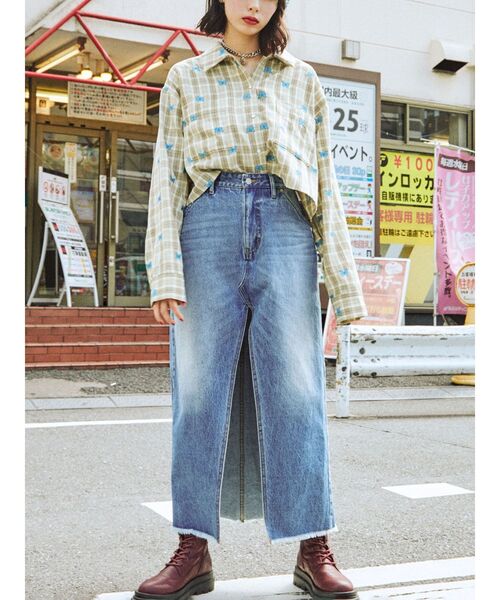 jouetie（ジュエティ）の「バタフライエンブロイダリーシャツ（シャツ/ブラウス・レディース・ブラック/ピンク/パープル/ベージュ・MEDIUM）」の7枚目の写真