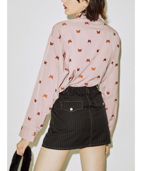 jouetie（ジュエティ）の「バタフライエンブロイダリーシャツ（シャツ/ブラウス・レディース・ブラック/ピンク/パープル/ベージュ・MEDIUM）」の16枚目の写真