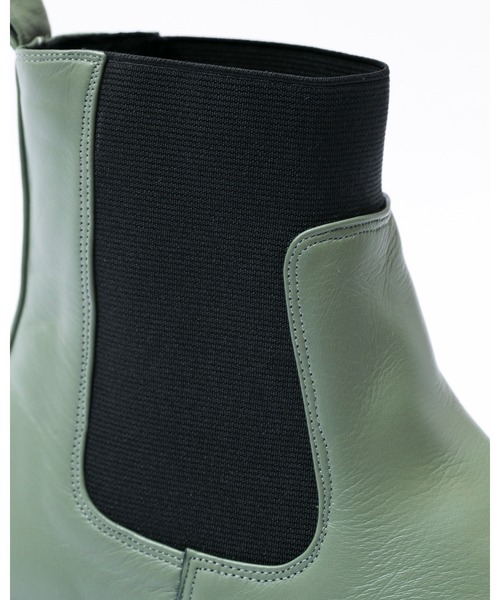 Emma Francis（エマフランシス）の「スクエアトゥ トラックソール サイドゴアブーツ（ブーツ・レディース・グリーン/ブラック/アイボリー・L/M/S）」の15枚目の写真