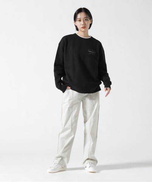 AVIREX（アヴィレックス）の「VARSITY LOGO CREW SWEAT/ バーシティーロゴクルースウェット（スウェット・レディース・ホワイト/ブラック/ライトブルーグレー・FREE）」の17枚目の写真