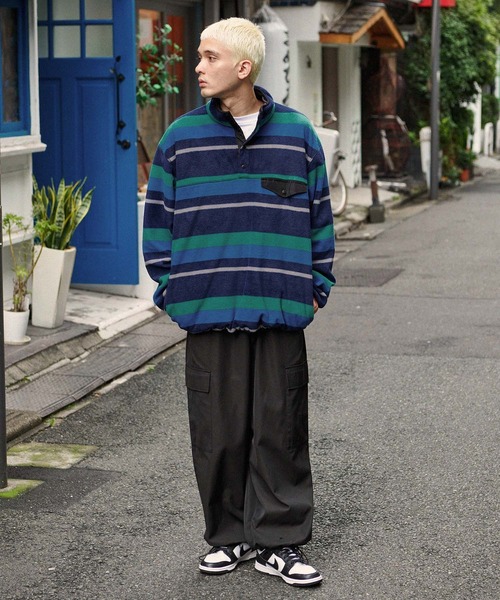 MONO-MART（モノマート）の「【retock's】フリースハーフボタン ビッグシルエットスナッププルオーバー（スウェット・レディース・ブルー/チェック/アイボリー/ブラック系/ブラック/グリーン系/ダークグリーン/ネイビー系/パープル/ナチュラル/グレー/オレンジ/ネイビー/ブラック系2・M/L）」の22枚目の写真