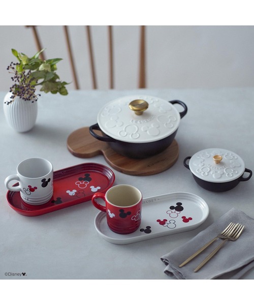 新品未使用】LE CREUSET ミッキーマウス 食器セット 新品未使用 LE