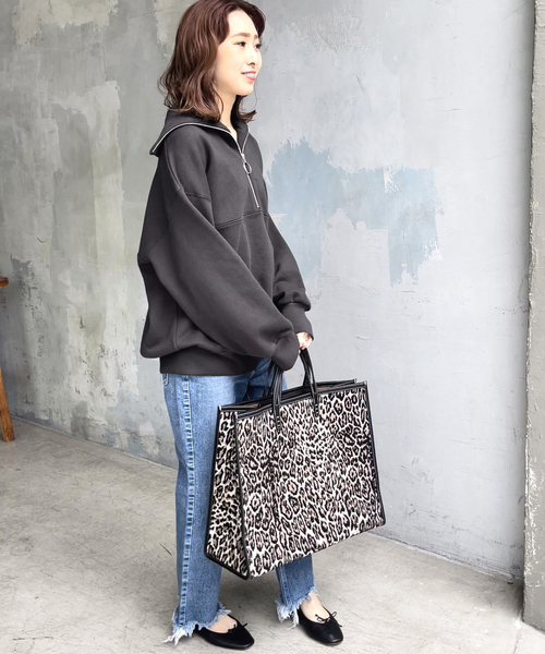 Spick & Span（スピックアンドスパン）の「裏毛ハーフジッププルオーバー（スウェット・レディース・チャコールグレー/ホワイト・FREE）」の13枚目の写真