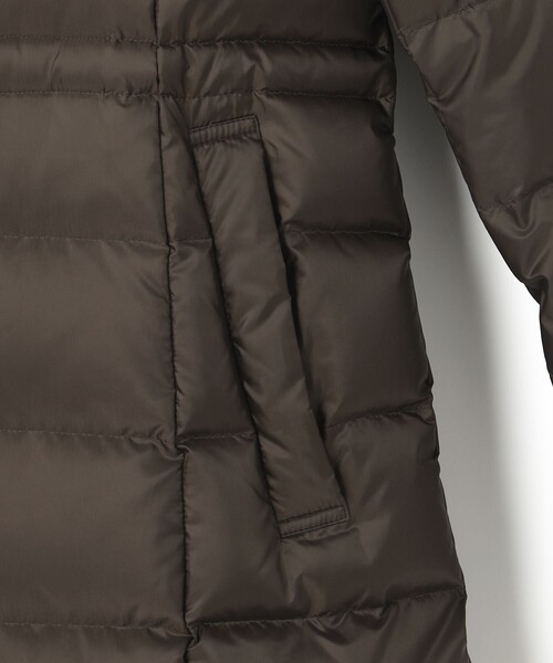 23区(ニジュウサンク)の「【洗える】シレータフタ ロング ダウンコート(ダウンジャケット/コート・レディース・ダークブラウン系/ブラック系/ベージュ系/ネイビー系・42/36/38/40)」の14枚目の写真