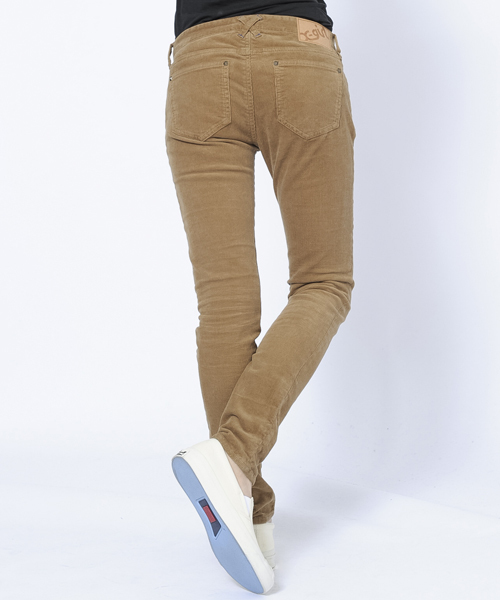 X-girl(エックスガール)の「CORDUROY SKINNY PANTS(その他パンツ・レディース・チャコールグレー/ベージュ/ネイビー・0/1/2)」の5枚目の写真