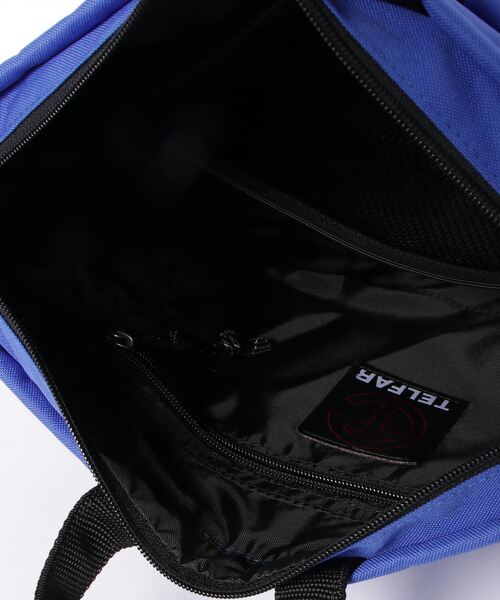 EASTPAK（イーストパック ）の「TELFAR×Eastpak/テルファー×イーストパック/CIRCLE BAG（ショルダーバッグ・レディース・ブルー・F）」の4枚目の写真