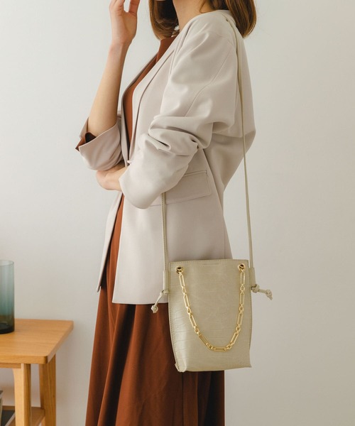 RODE SKO（ロデスコ）の「チェーン付型押しショルダーバッグ（ショルダーバッグ・レディース・カーキ/マスタード/アイボリー・ONE）」の16枚目の写真