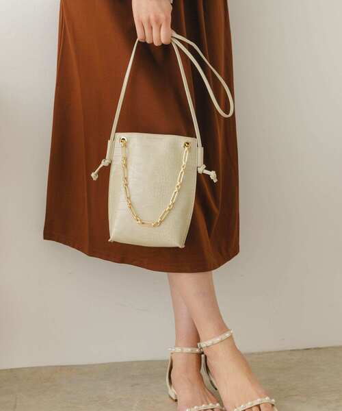 RODE SKO（ロデスコ）の「チェーン付型押しショルダーバッグ（ショルダーバッグ・レディース・カーキ/マスタード/アイボリー・ONE）」の20枚目の写真