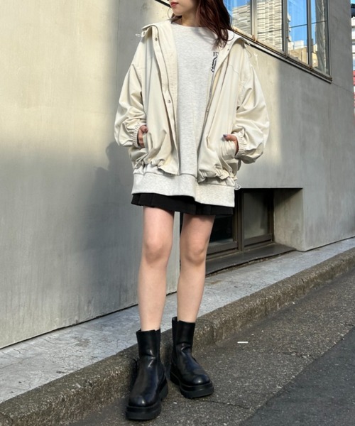 INGNI（イング）の「ミディ丈BIGマウンテンパーカー（マウンテンパーカー・レディース・アイボリー/ブラック/サックスブルー・M）」の4枚目の写真