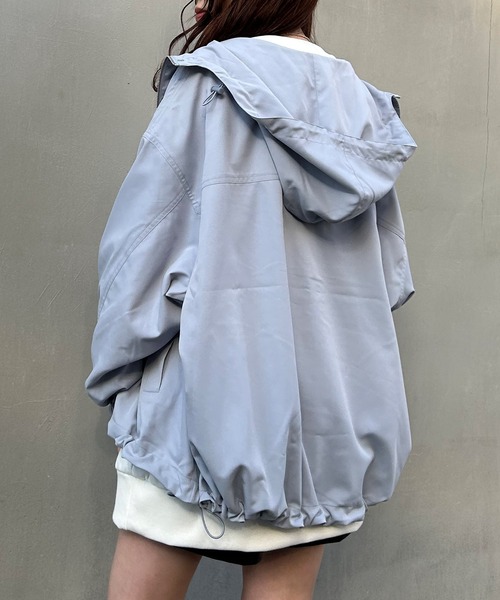 INGNI（イング）の「ミディ丈BIGマウンテンパーカー（マウンテンパーカー・レディース・アイボリー/ブラック/サックスブルー・M）」の18枚目の写真