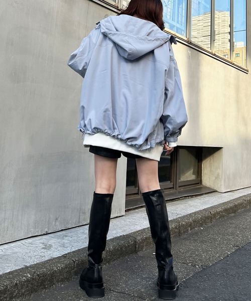 INGNI（イング）の「ミディ丈BIGマウンテンパーカー（マウンテンパーカー・レディース・アイボリー/ブラック/サックスブルー・M）」の21枚目の写真