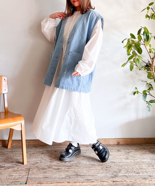 Mysa&Liina(ミーサリーナ)の「オーバーサイズデニムベスト(ベスト・レディース・インディゴブルー/サックスブルー・M)」の6枚目の写真