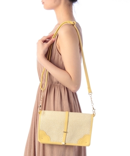 grove（グローブ）の「2WAYペーパー素材ベルトフラップショルダーバッグ（ショルダーバッグ・レディース・ホワイト/イエロー/ピンク/ブルー/ブラック/ブルー系1・00）」の10枚目の写真