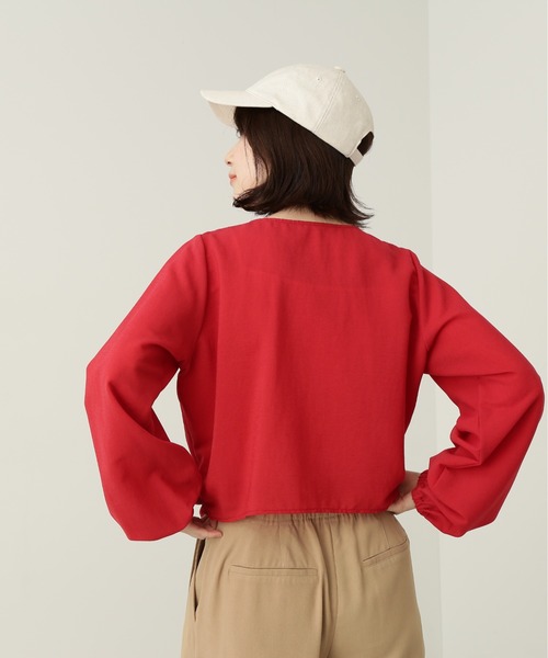 N.（N. Natural Beauty Basic）（エヌエヌナチュラルビューティーベーシック）の「◆ドロストギャザーブラウス（シャツ/ブラウス・レディース・レッド/イエロー系その他/ブラック系その他・MEDIUM）」の8枚目の写真