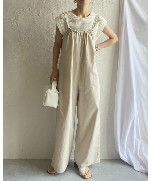 She's Closet(シーズクローゼット)の「バックギャザーベルトコットンツイルオールインワンキャミサロペット(サロペット/オーバーオール・レディース・ブラック/ライトベージュ/オリーブ/アイボリー・FREE)」の8枚目の写真