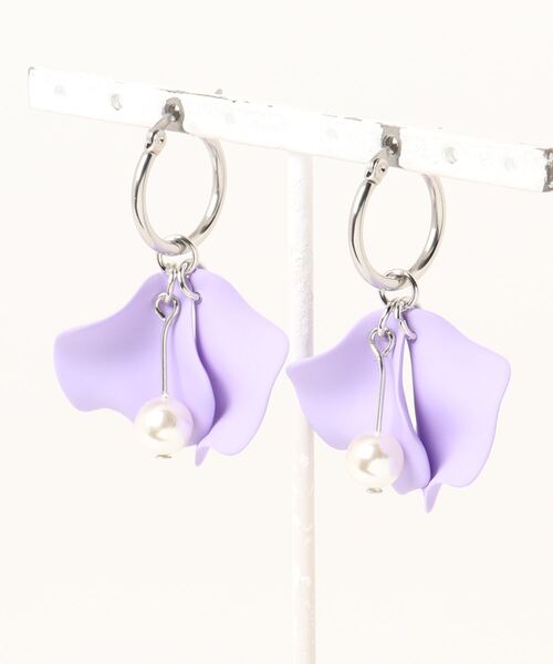 tone（トーン）の「【Beauty bell】カラフルはなびらピアス（ピアス（両耳用）・レディース・グリーン/ピンク/パープル/その他・FREE）」の3枚目の写真