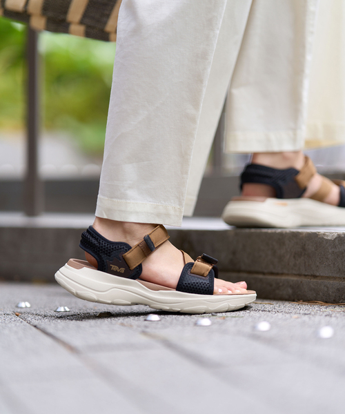 IENA（イエナ）の「【Teva/テバ】別注 ZYMIC サンダル（サンダル・レディース・キャメル・22cm/23cm/24cm/25cm）」の17枚目の写真