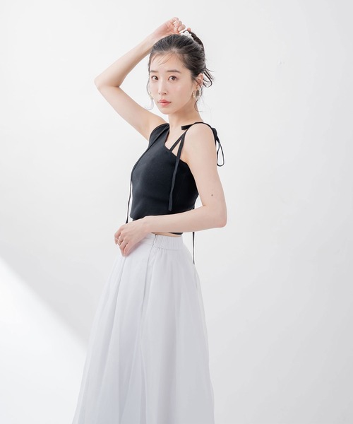 qumerry.（キュメリ）の「デコルテデザインノースリニット（その他トップス・レディース・ホワイト/ブラック/サックスブルー・SMALL/MEDIUM）」の9枚目の写真