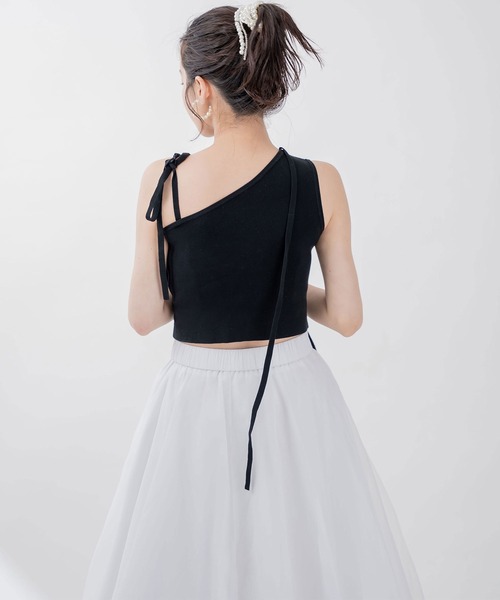 qumerry.（キュメリ）の「デコルテデザインノースリニット（その他トップス・レディース・ホワイト/ブラック/サックスブルー・SMALL/MEDIUM）」の16枚目の写真