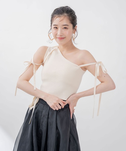 qumerry.（キュメリ）の「デコルテデザインノースリニット（その他トップス・レディース・ホワイト/ブラック/サックスブルー・SMALL/MEDIUM）」の19枚目の写真