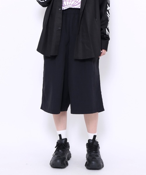 EXIEEE(イグジー)の「ナイロンハーフパンツ(その他パンツ・レディース・ブラック/アイボリー・SMALL/MEDIUM/LARGE)」の6枚目の写真
