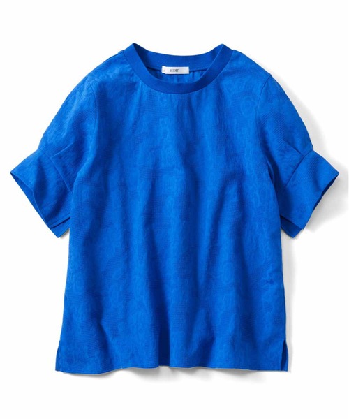 IEDIT（イディット）の「ＩＥＤＩＴ　フラワー織り柄でさり気なく気分があがる　コットンドビー素材の袖タックデザインプルオーバー（Tシャツ/カットソー・レディース・ブルー/オフホワイト・MEDIUM/LARGE/X-LARGE/XX-LARGE/SMALL）」の9枚目の写真