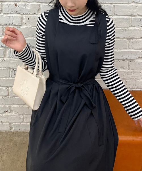 one after another NICE CLAUP（ワンアフターアナザーナイスクラップ）の「【新色入荷】ロゴモチーフエンボスミニバック（ショルダーバッグ・レディース・ベージュ/アイボリー/ブラック/ピンク/アッシュグレー・FREE）」の10枚目の写真