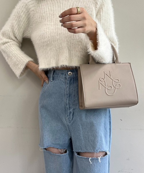 one after another NICE CLAUP（ワンアフターアナザーナイスクラップ）の「【新色入荷】ロゴモチーフエンボスミニバック（ショルダーバッグ・レディース・ベージュ/アイボリー/ブラック/ピンク/アッシュグレー・FREE）」の13枚目の写真