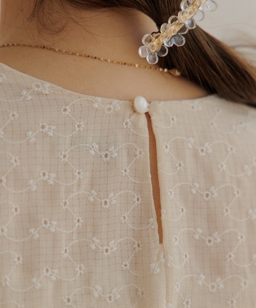 flower（フラワー）の「テンダーエンブロイダリーハーフブラウス（シャツ/ブラウス・レディース・ブルー/オレンジ・FREE）」の11枚目の写真