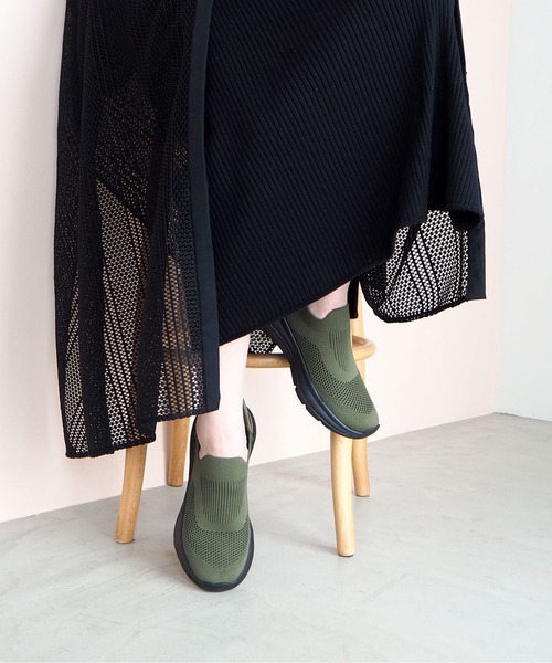 SNEEKE by.enchanted（スニークバイエンチャンテッド）の「《SNEEKE》ハンズフリースリッポンスニーカー（スニーカー・レディース・ダークグレー/ブラック/カーキ・3L/S/LL/M/L）」の18枚目の写真