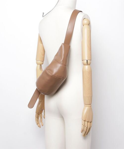 Olu.（オルドット）の「クロワッサンバッグ（ショルダーバッグ・レディース・モカ/ブラック・FREE）」の15枚目の写真