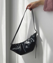 Olu. | クロワッサンバッグ(ショルダーバッグ)