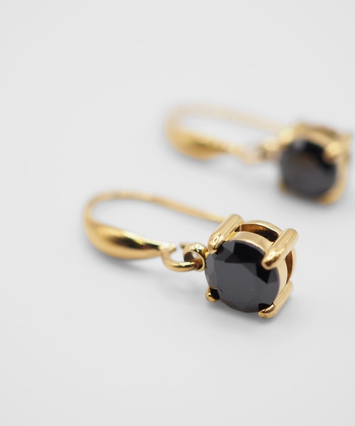 VATSURICA（バツリカ）の「〈VATSURICA〉金属アレルギー対応 / サージカルステンレス / キュービックジルコニア ピアス（ピアス（両耳用）・レディース・ブラック/クリア/グリーン・FREE）」の5枚目の写真