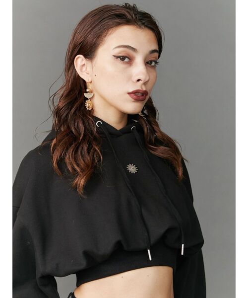 EVRIS（エヴリス）の「SUNNYクロップドフーディー（パーカー・レディース・ネイビー/ブラック/ホワイト・FREE）」の4枚目の写真