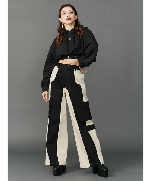 EVRIS（エヴリス）の「SUNNYクロップドフーディー（パーカー・レディース・ネイビー/ブラック/ホワイト・FREE）」の6枚目の写真