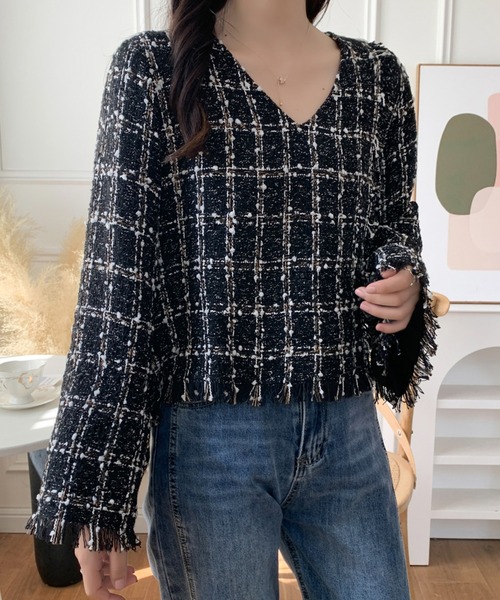 ABITOKYO（アビトーキョー）の「ラップ風Vネッククロップド丈フリンジツイードブラウス（裏地付）（シャツ/ブラウス・レディース・ブラック系その他/ベージュ系その他/ブラック系その他2・L/M）」の5枚目の写真