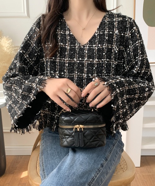 ABITOKYO（アビトーキョー）の「ラップ風Vネッククロップド丈フリンジツイードブラウス（裏地付）（シャツ/ブラウス・レディース・ブラック系その他/ベージュ系その他/ブラック系その他2・L/M）」の7枚目の写真