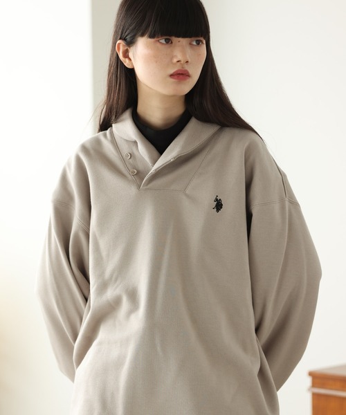U.S. POLO ASSN.(ユーエスポロアッスン)の「U.S. POLO ASSN. / ユーエスポロアッスン 別注 コラボ ショールカラースウェットトレーナー(スウェット・メンズ・グレイッシュベージュ/ネイビー/ブラック・LARGE/MEDIUM)」の18枚目の写真