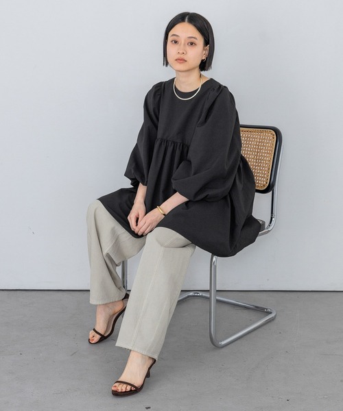 A part by（アパートバイ）の「ペプラムブラウス_長袖（シャツ/ブラウス・レディース・ライトベージュ/アイボリー/ブラック/オフホワイト・FREE）」の22枚目の写真