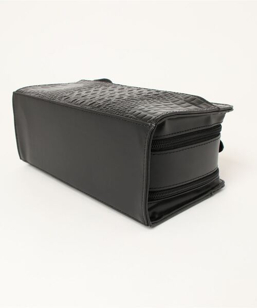 KAZZU SELECT(カッズセレクト)の「クロコ型押し牛革 セカンドバッグ(クラッチバッグ・メンズ・ブラック・ONE SIZE)」の4枚目の写真