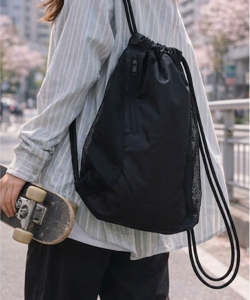 SPINNS（スピンズ）の「ナイロンメッシュ切替ナップサック/縦ジップポケット/ドローストリングバッグ/ユニセックス（バックパック/リュック・メンズ・グレー/ブラック・ONESIZE）」の12枚目の写真