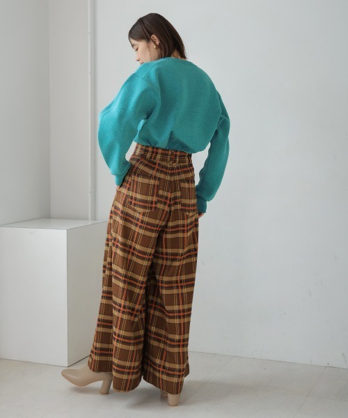 Bou Jeloud(ブージュルード)の「リネン混バナナスリーブニットプルオーバー(スウェット・レディース・ブルー/ブラック・FREE)」の11枚目の写真