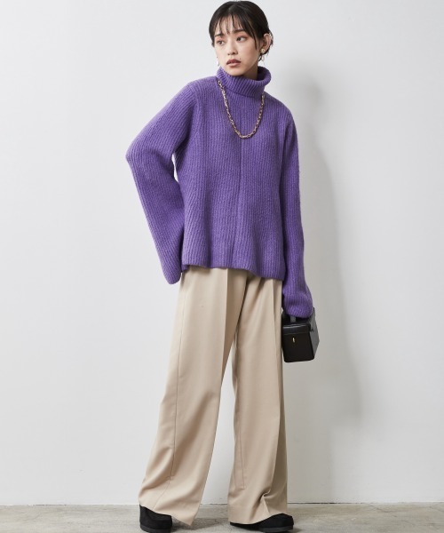 CHIC STYLE(シックスタイル)の「<大きいサイズ>Aラインタートルニットプルオーバー シックスタイル(ニット/セーター・レディース・ブラック/パープル・L/LL/3L/4L/5L)」の4枚目の写真