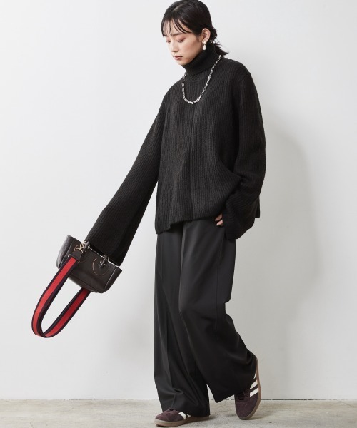CHIC STYLE(シックスタイル)の「<大きいサイズ>Aラインタートルニットプルオーバー シックスタイル(ニット/セーター・レディース・ブラック/パープル・L/LL/3L/4L/5L)」の7枚目の写真