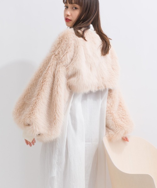 PRADA ファー付き カーディガン ボレロ 38 ポンチョ ショート PRADA ファー付き カーディガン ボレロ 38 ポンチョ ショート レア品