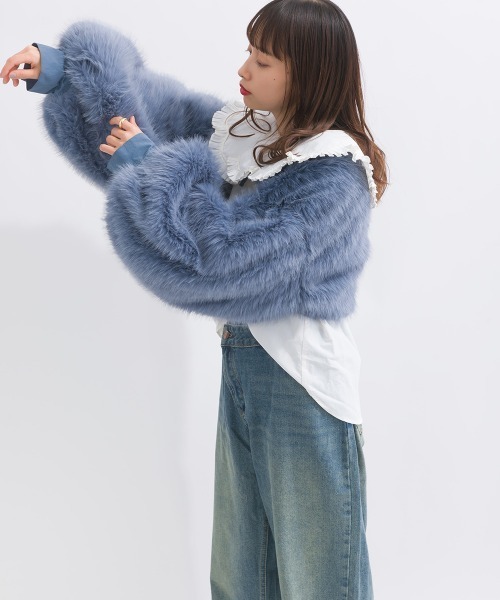 PRADA ファー付き カーディガン ボレロ 38 ポンチョ ショート レア品》PRADA 38プラダ ブルーファー付き赤ニットカーディガン レッド