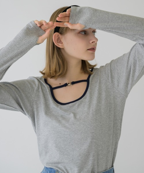 idem（イデム）の「2way heart metal tops/ロングスリーブリブトップス（Tシャツ/カットソー・レディース・グレー/アイボリー・FREE）」の9枚目の写真