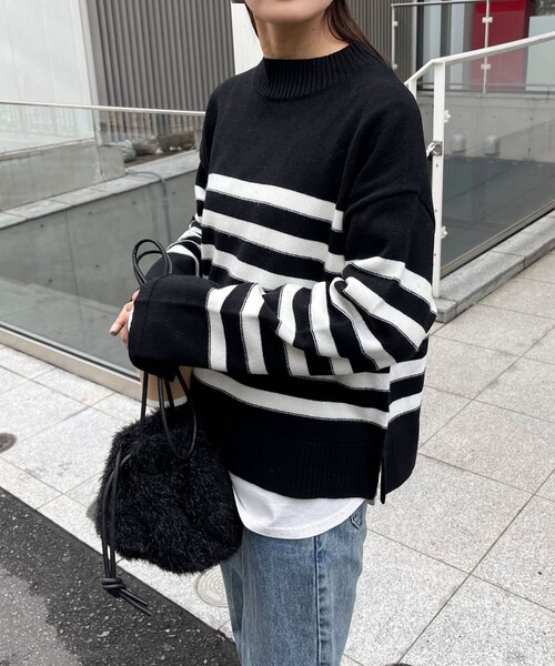 fredy emue（フレディエミュ）の「ハイネック袖スリットプルオーバーニット（ニット/セーター・レディース・レッド/ホワイト系その他/ブラック系その他/グレー系その他・38）」の9枚目の写真